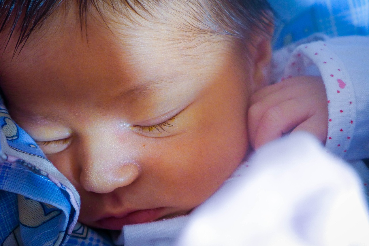 深度解析与理解夜间母乳奶水的重要性